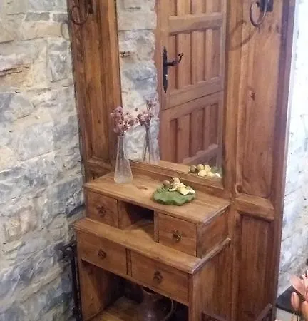 Escuelas De Fuentes Apartment *