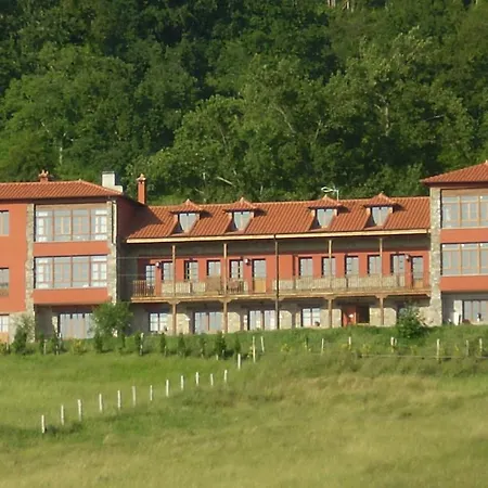 Escuelas De Fuentes 比利亚维西奥萨