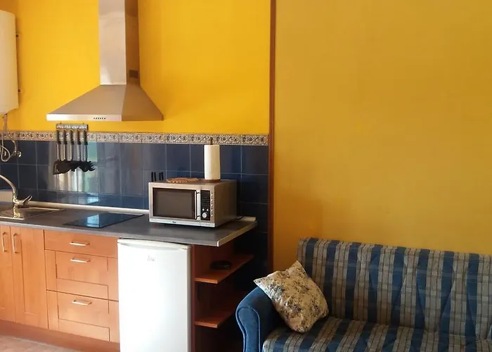 Escuelas De Fuentes * וילאביצ'יוסה